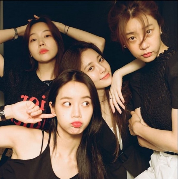 Girl S Day 10th Anniversary Members Post Pictures Of Them Together Thanks For Being With Me Mhn Culture